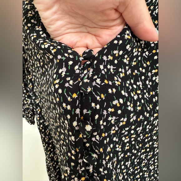 Madewell Courtyard Ruffle Hem Top in Playground Posies Size XS - Picture 4 of 7